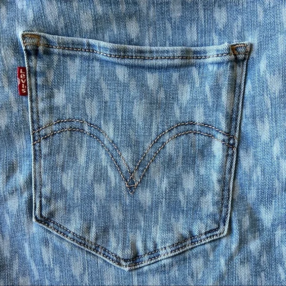 Levi’s Classic Shorts - Picture 5 of 15